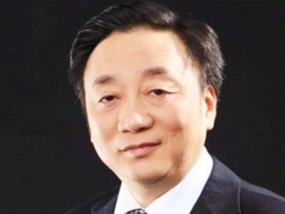 張勇：重慶市民辦教育協(xié)會(huì)理事，國務(wù)院政府津貼獲得者，中學(xué)物理研究員（正高級(jí)）