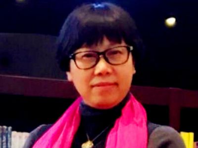 張家瓊：重慶第二師范學(xué)院學(xué)前教育學(xué)院院長、教授、教育學(xué)博士