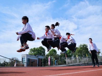 青春飛揚(yáng)，當(dāng)“燃”不讓——重慶市遠(yuǎn)恒佳學(xué)校2024年春第二屆趣味運(yùn)動(dòng)會(huì)精彩回顧